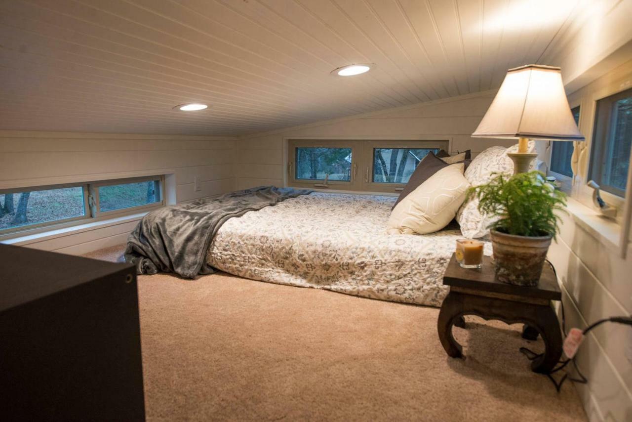 Vila Montana Escape Elegant Tiny House In Waco Near Magnolia Exteriér fotografie