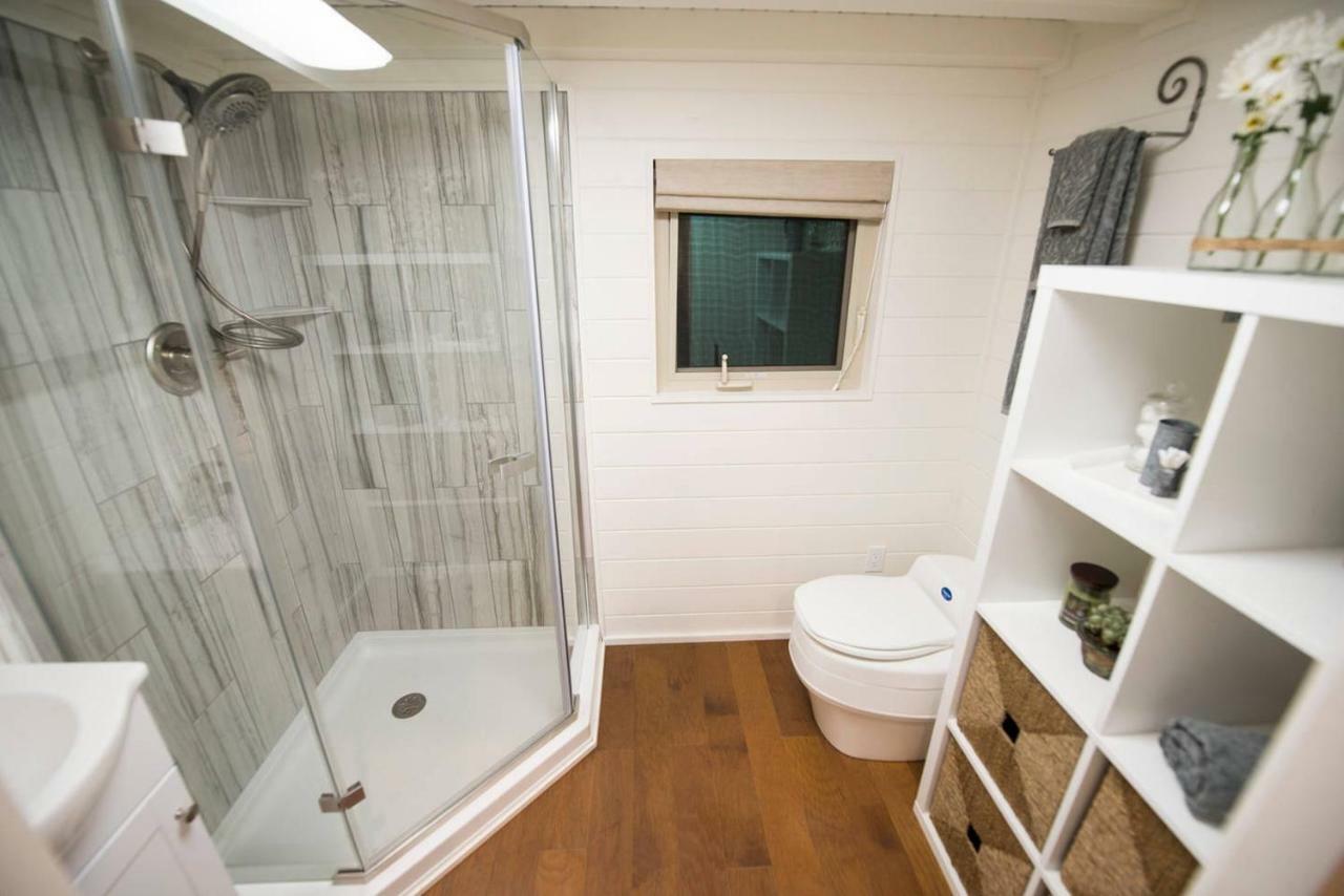 Vila Montana Escape Elegant Tiny House In Waco Near Magnolia Exteriér fotografie