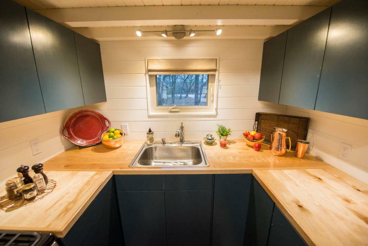 Vila Montana Escape Elegant Tiny House In Waco Near Magnolia Exteriér fotografie